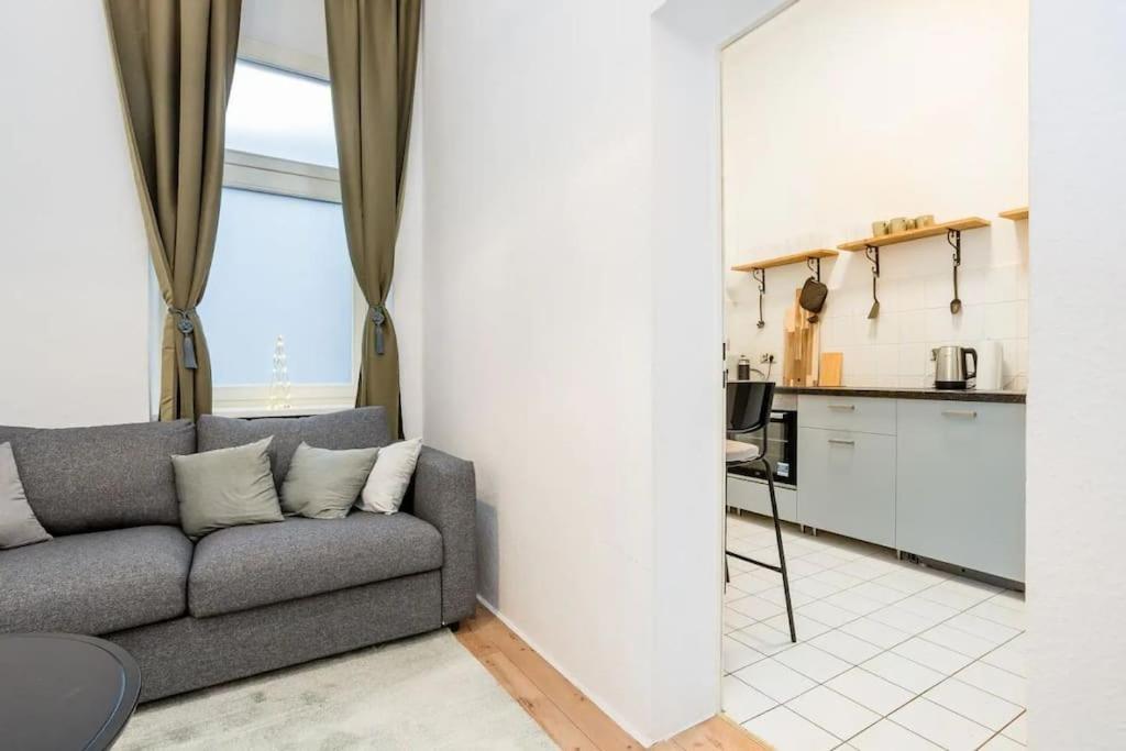 Newly Furnished Apartment For Up To 6 People Berlin Exterior foto